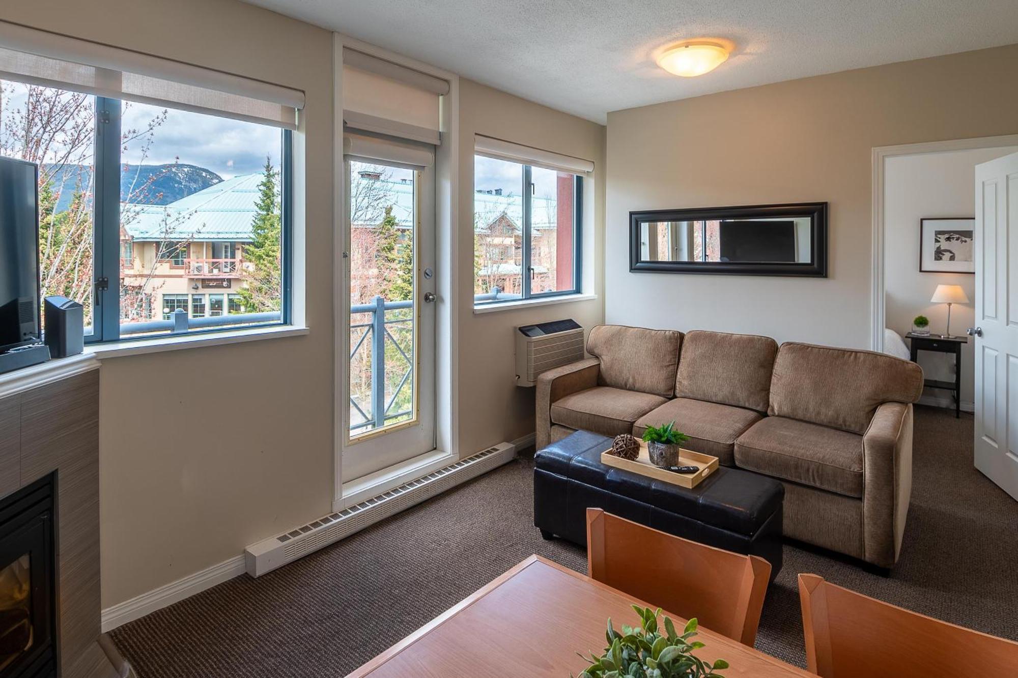 Alpenglow Lodge Fika One Bedroom By Mva Whistler Exterior foto